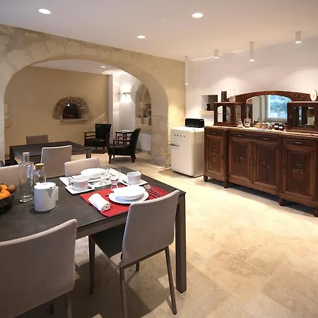 La Demeure Du Passage Bed & Breakfast *